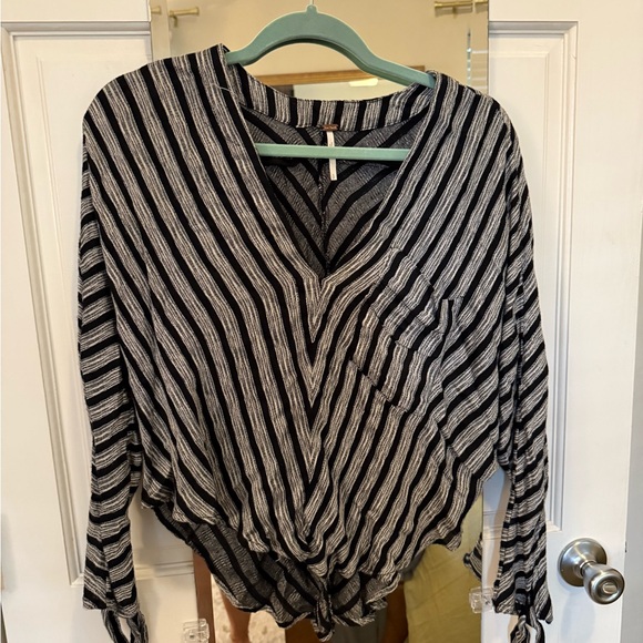 Free People Black and White Wrap V-Neck Sweater - Picture 1 of 2